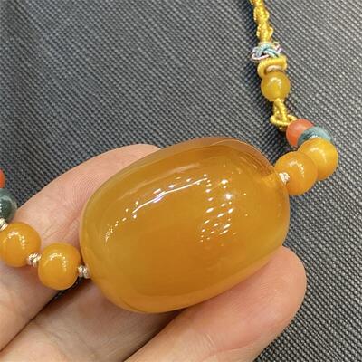 天然俄料原矿鸡油黄蜜蜡锁骨项链吊坠15.15克无优化无烤色琥珀