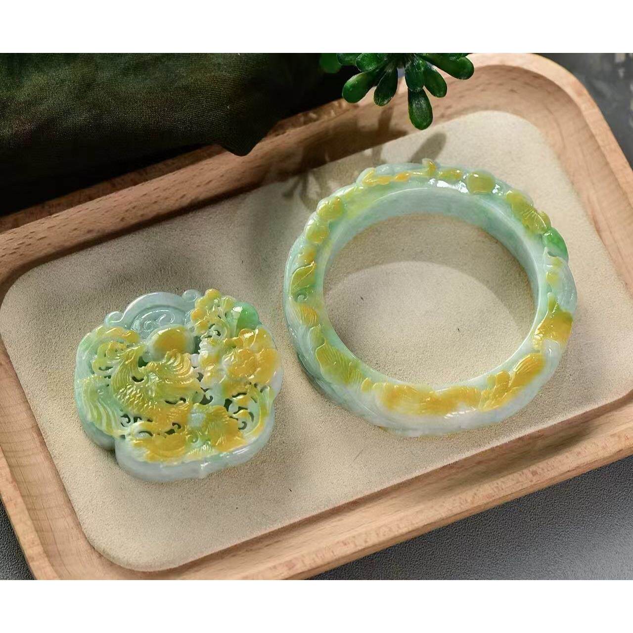 特色黄加绿天然A货翡翠雕刻 如意凤凰牡丹花开58.5mm圈口手镯 ad0