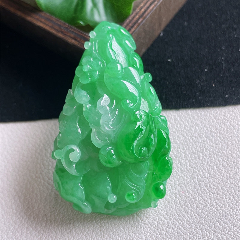 天然缅甸A货翡翠a货正品原矿冰糯种满绿白菜女款吊坠项链22.16g即