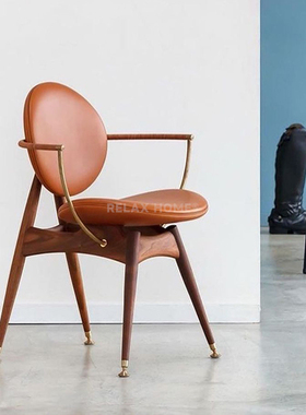 意式极简风真皮丹麦餐椅北欧阳台实木家用设计师休闲中式书桌椅子