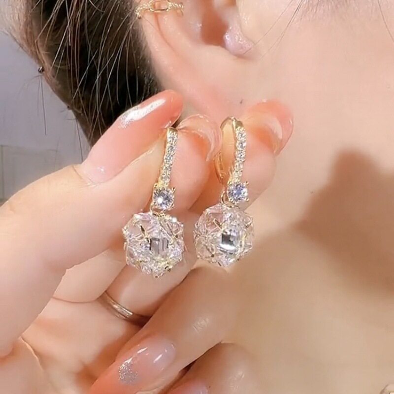 精致锆石水晶球耳环女2026新耳环