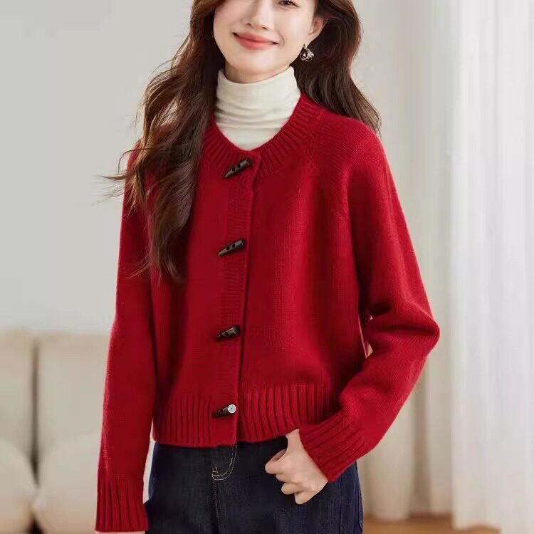 圆领牛角扣毛衣短外套女春季新款