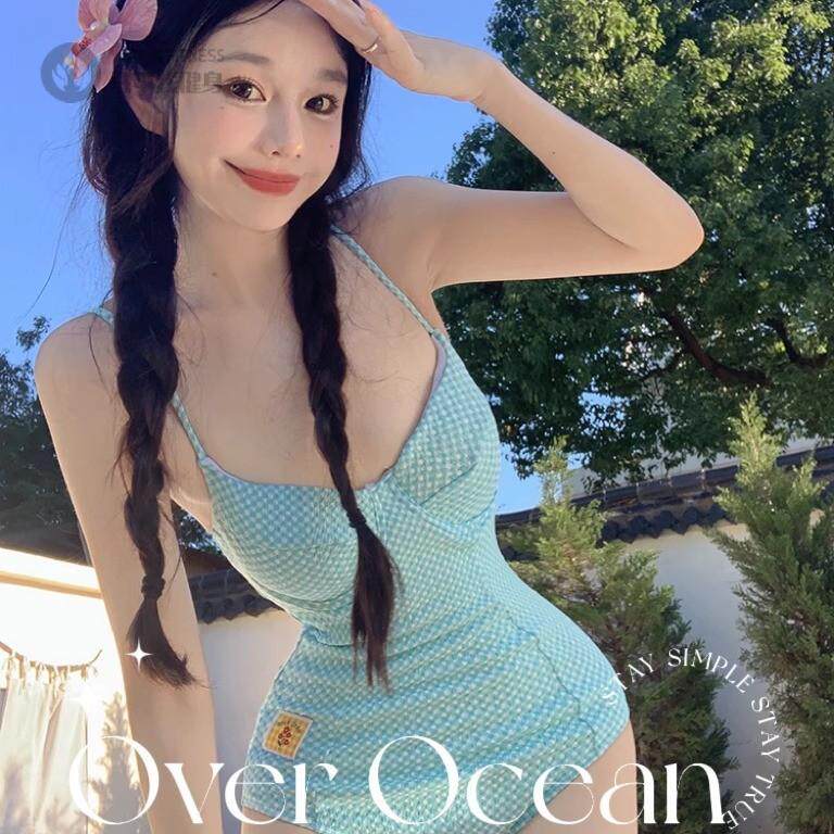 新款多巴胺蓝色格子小胸钢托聚拢温泉度假海边沙滩连体泳衣女
