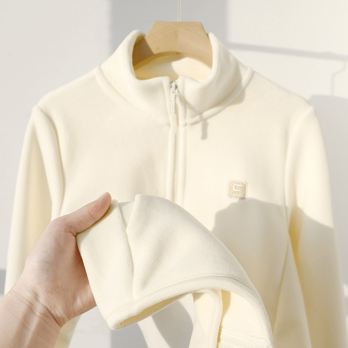 奶白色加厚奥粒绒立领拉炼卫衣外套女软糯厚实抓绒保暖上衣开衫冬