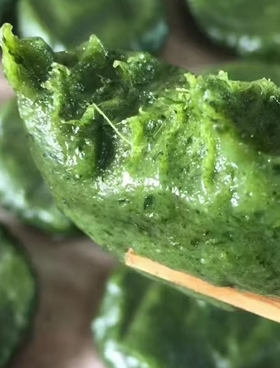 手工现做湖南特产清明果艾草青团
