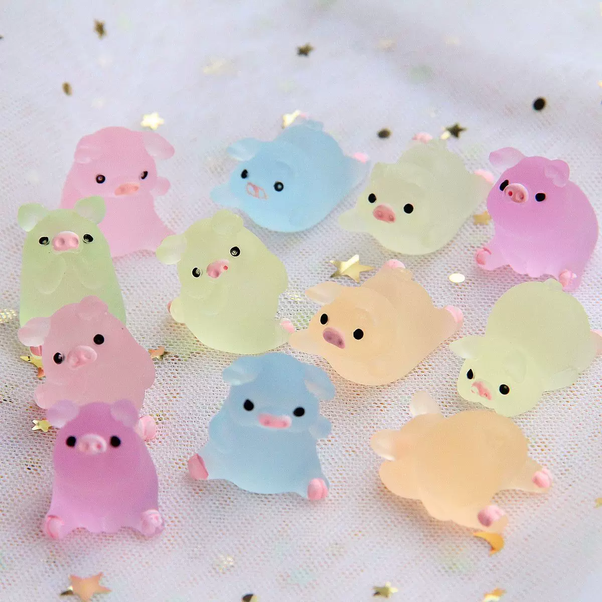 迷你夜光小猪猪摆件 汽车中控台娃娃屋DIY装饰品微缩树脂动物模型,模玩/动漫/周边/娃圈三坑/桌游,手办/手办景品,淘宝优惠券,粉丝福利购,淘宝优惠卷