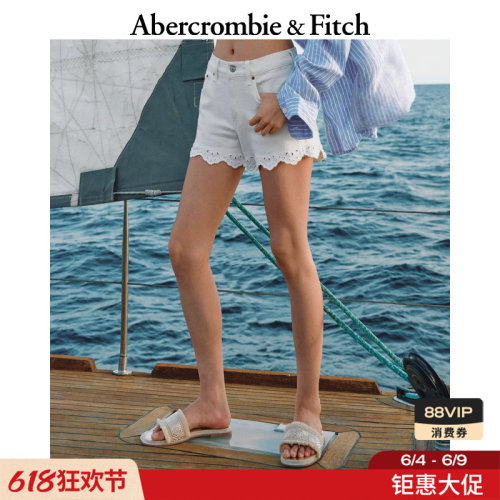 AF镂空设计花边牛仔短裤