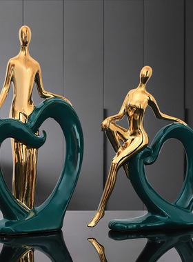 北欧轻奢陶瓷心形情侣人装饰摆件餐厅婚房样板房卧室电视机柜摆设