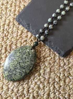 西藏药王石金枝玉叶吊坠美女颈饰搭配6毫米同系链子轻巧项链734