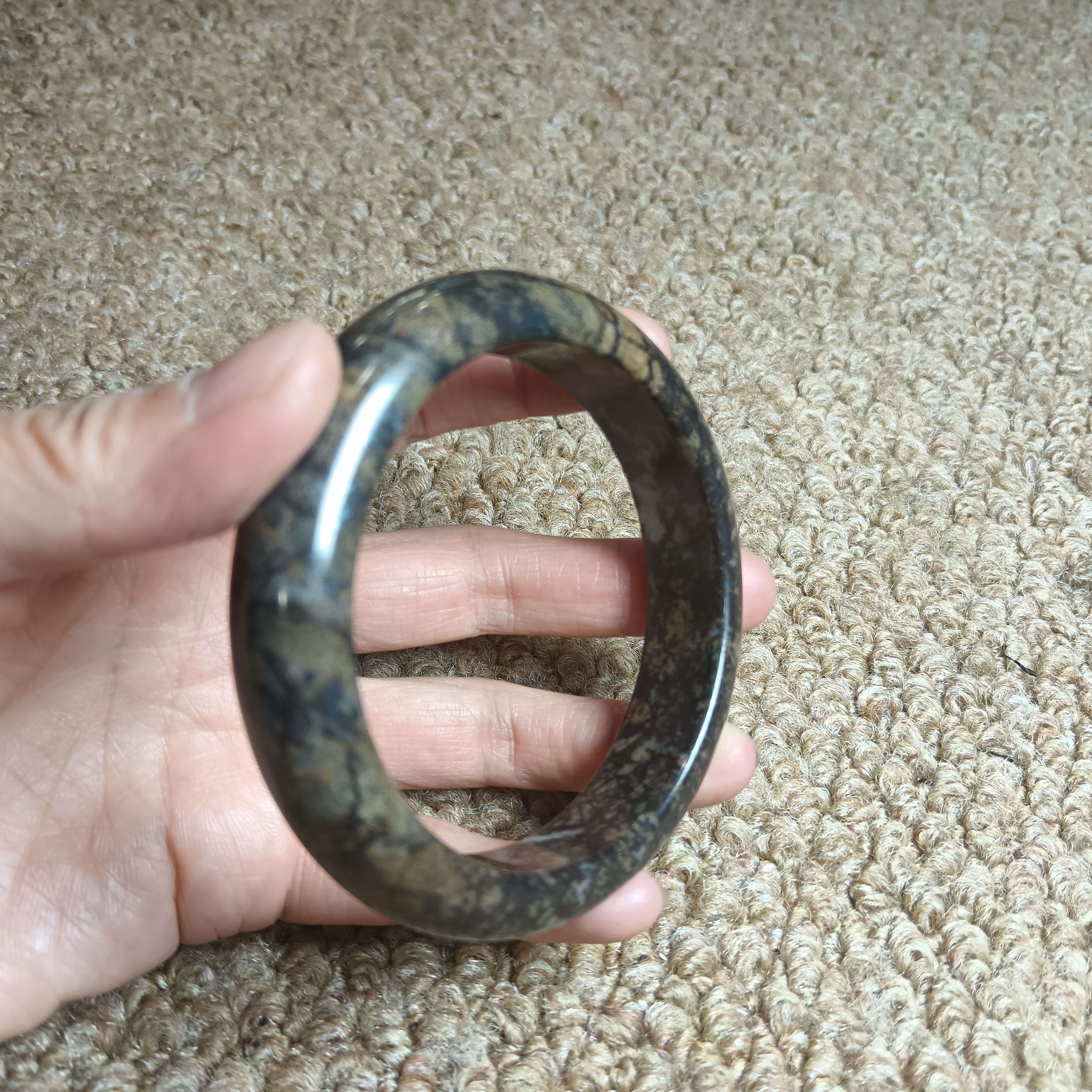 新疆哈密花伊丁手镯琥珀色纹路别致沉稳标准形圈口61mm宽14mm1958