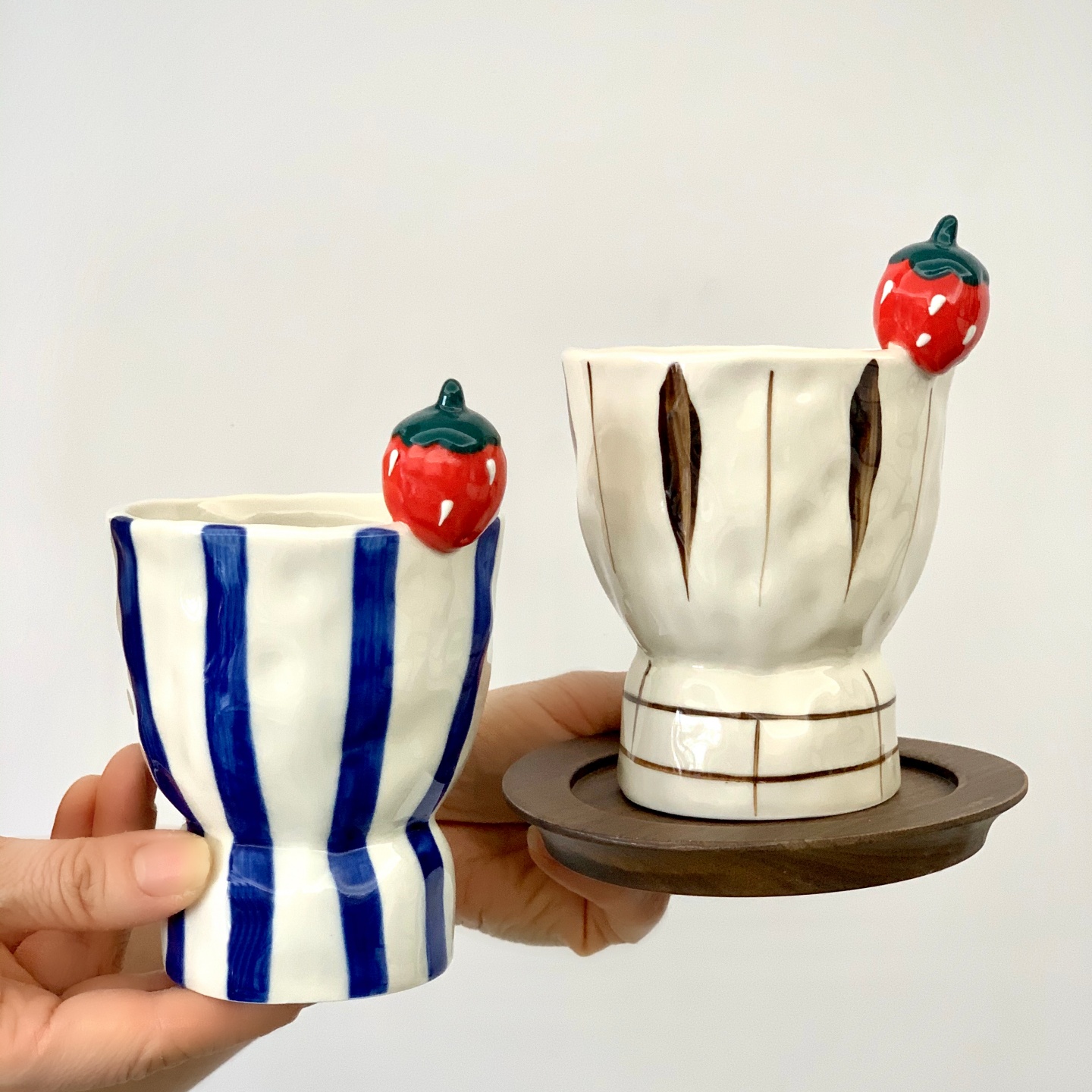 草莓装饰陶瓷咖啡杯条纹创意手捏
