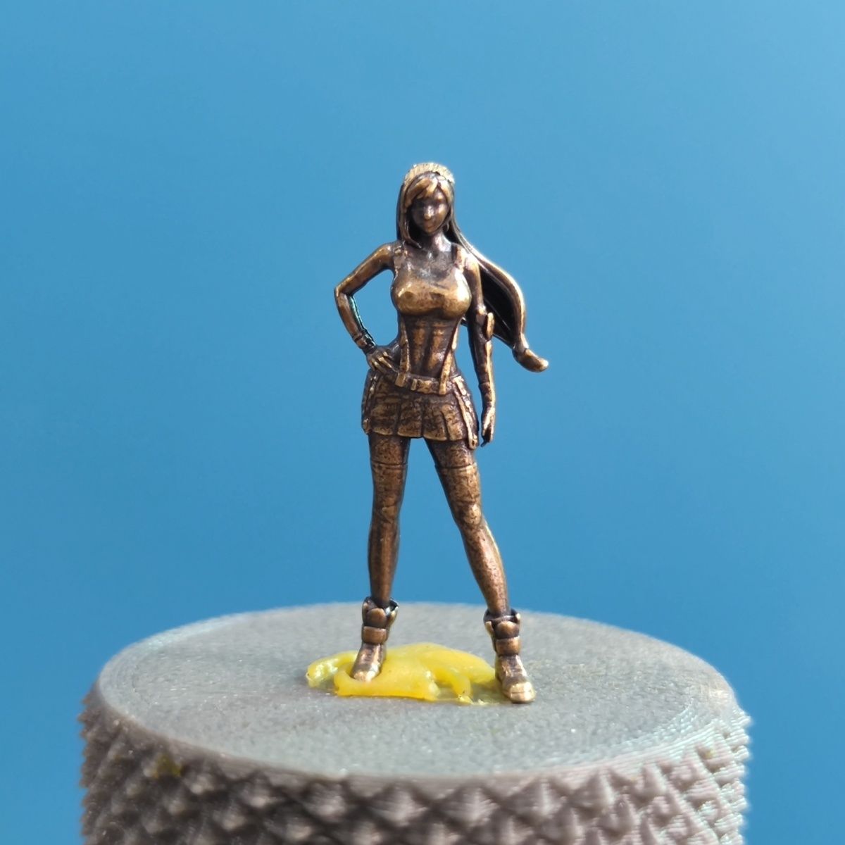 黄铜最终幻想游戏性感美女神蒂法tifa手办模型雕像车内装饰摆件