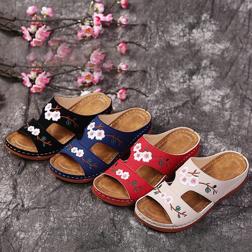 2026 Large Size Women's Romans Wedge Heeled Thick Bottom Emb