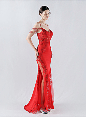 红色晚礼服女主持人轻奢高级感名媛宴会高端大气精致蕾丝连衣裙子