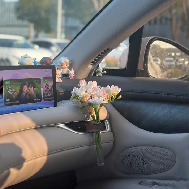 夏季车载花瓶插花器汽车香水香薰车内饰品摆件装饰车上新车礼物鲜