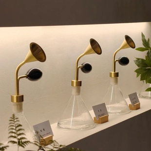 新中式按压闻香玻璃瓶闻香器展示瓶茶叶分类收纳罐茶叶茶样储茶罐