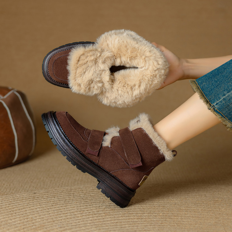 牛翻皮厚毛雪地靴女东北户外