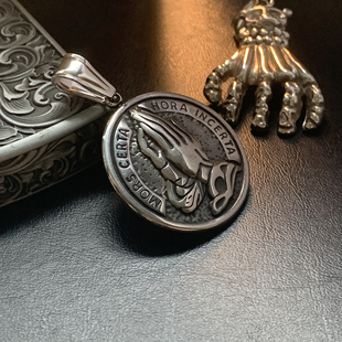 祈祷之手-古法钛钢项链男款复古骷髅维京中古长款转运不掉色项坠