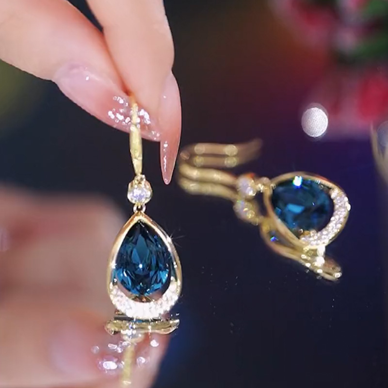 妾之意日韩时尚蓝色水晶耳饰女