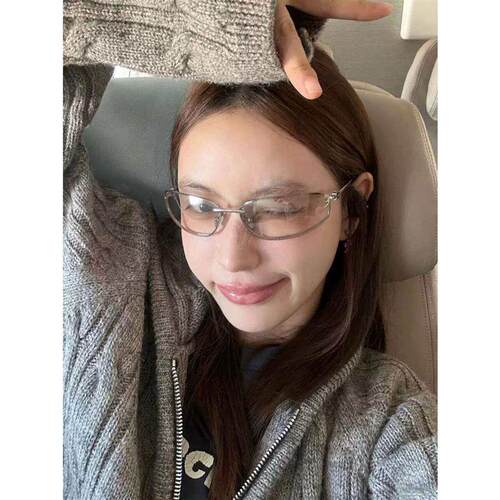 cece 美到窒息 时髦辣妹匕备26s新款字母渐层银框太阳眼镜 太