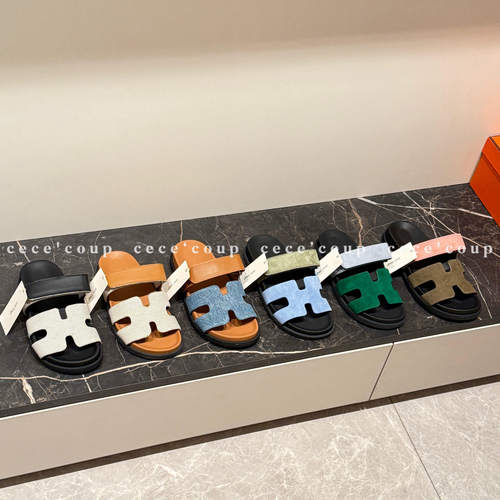 26FW一字拼色魔术贴厚底沙滩鞋