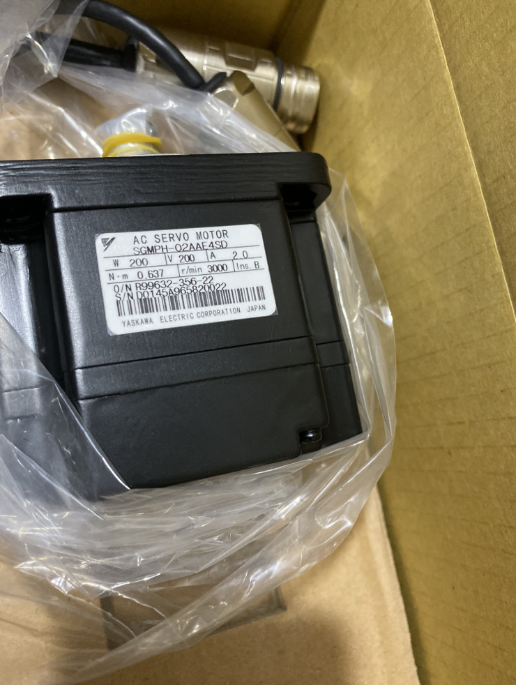 SGMPH-02AAE4SD原装安川200W伺服电机全新质保一年现货包邮询价
