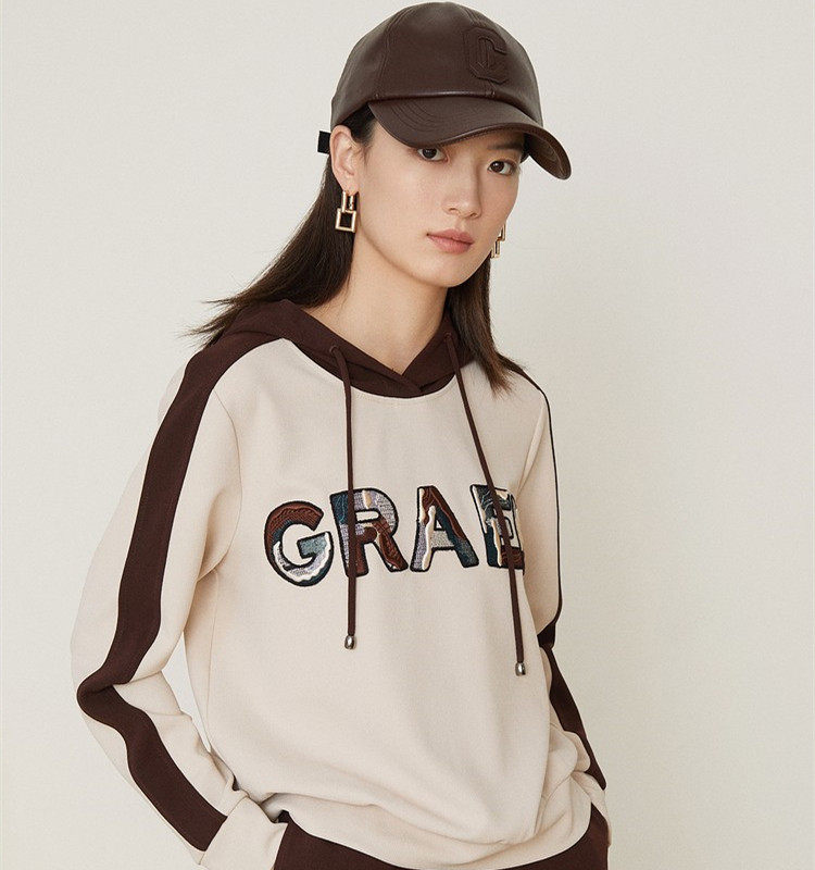 音儿真情女装2022春季新款撞色字母印花连帽卫衣