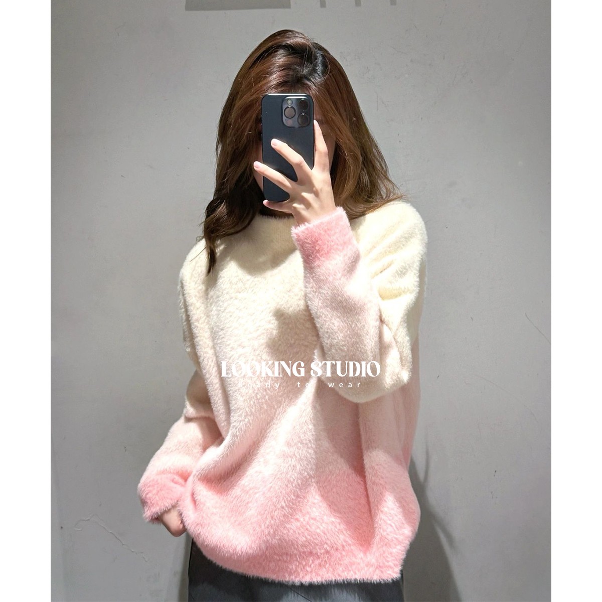 UR&DC2024秋冬慵懒甜美减龄高级渐变色针织衫长袖圆领毛衣女上衣