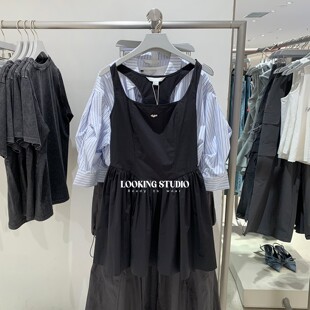 UR&DC2025秋季新款高级感气质时尚金属装饰修身黑色吊带裙连衣裙