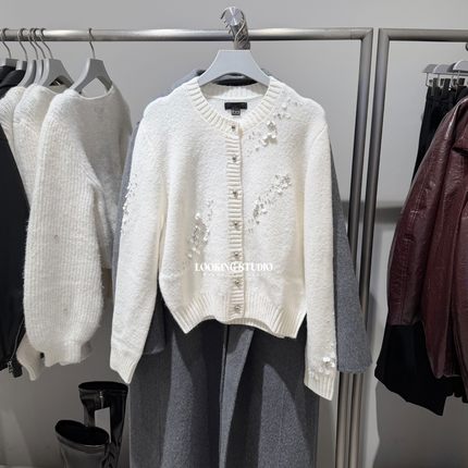 UR&DC2025秋冬新款设计感流光风珠片装饰纽扣长袖针织开衫女上衣