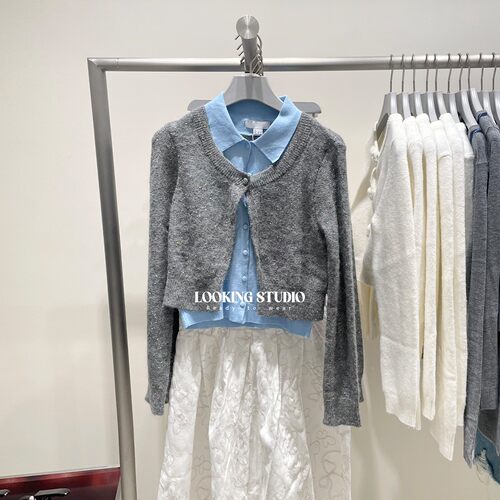 UR&DC2025秋季新款设计感彩色花朵亮片假两件针织开衫女短款上衣