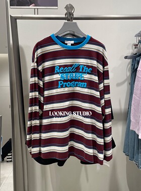 UR&DC2025秋季新款琥珀流光风撞色条纹字母植绒刺绣圆领长袖T恤女