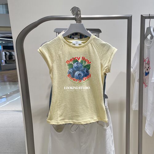 UR&DC2026夏季新款女装休闲风蓝莓印花圆领修身短袖T恤女短款上衣
