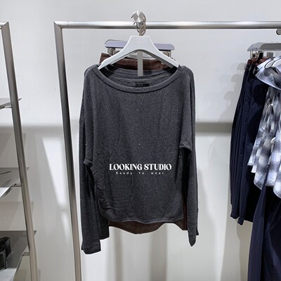 UR&DC2025秋季新款设计感潮流气质亮片一字领短款长袖针织衫女薄