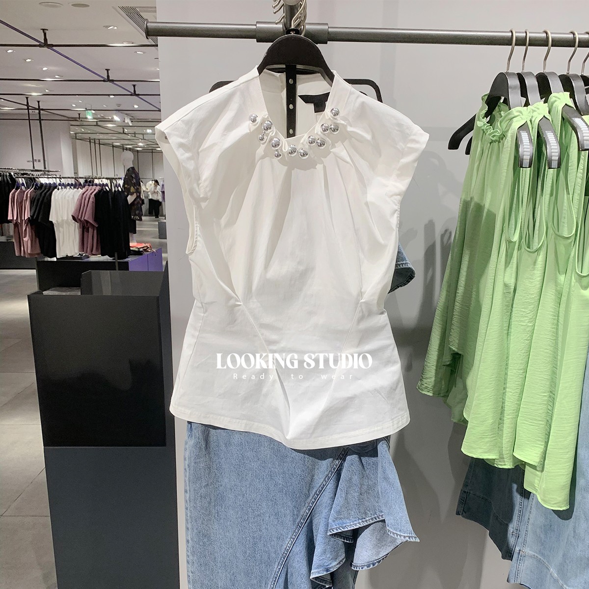 UR&DC2025夏季新款法式设计感摩登魅力钉珠饰收腰罩衫衬衫女上衣