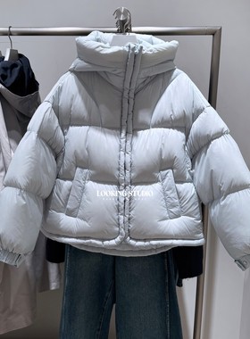 UR&DC2025冬季新款浅蓝色简约休闲绗缝连帽宽松保暖短款羽绒服女