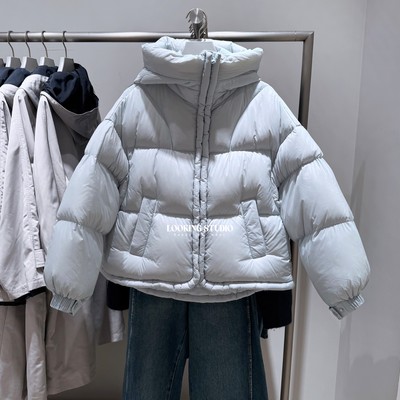 UR&DC2025冬季新款浅蓝色简约休闲绗缝连帽宽松保暖短款羽绒服女