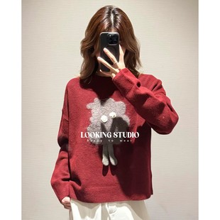 UR&DC2024秋冬季新款趣味搞怪图案针织衫圆领软糯红色小脚毛衣女