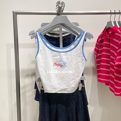 UR&DC2025夏季新款简约休闲撞色边印花短款修身无袖背心女短上衣