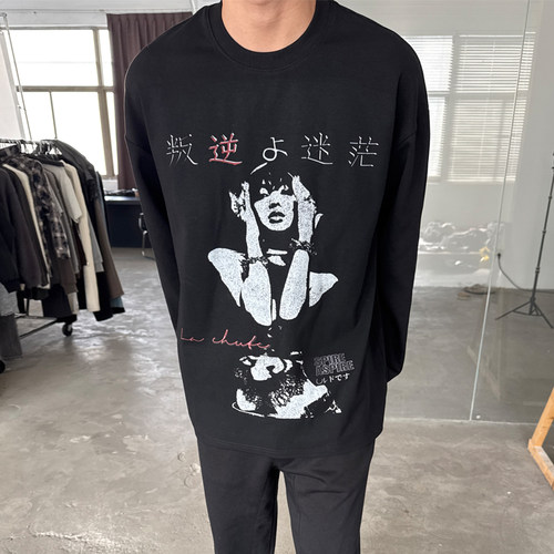 印花Cleanfit内搭宽松复古上衣