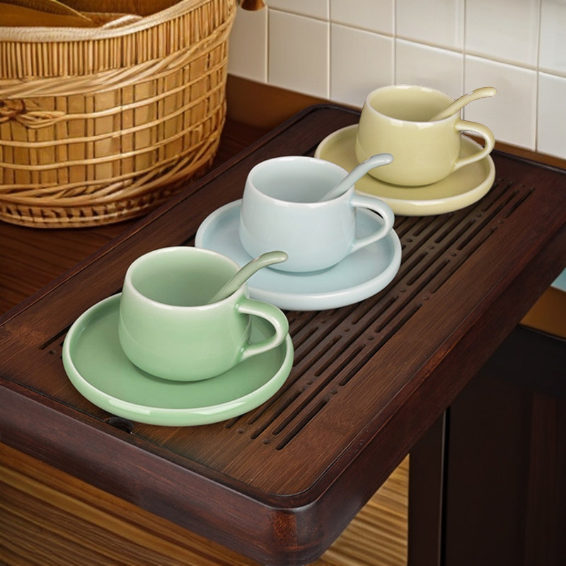 精品青瓷小号咖啡杯碟勺三件套装创意陶瓷水杯早餐牛奶杯情侣杯