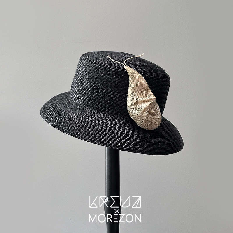 MOREZON【KREUZZZ Meyer】26春夏新款设计师潮人羽毛装饰麦秆草帽