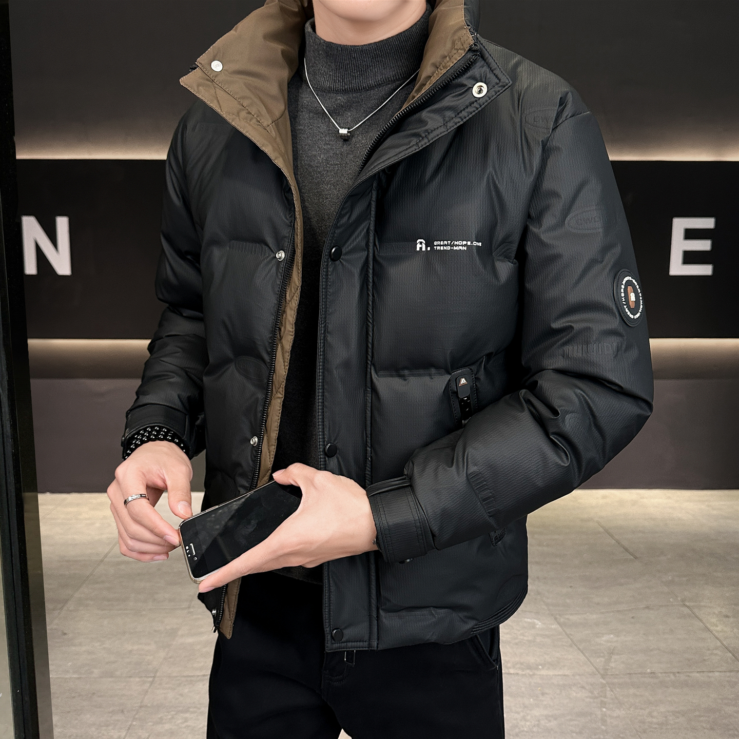 冬季新款保暖羽绒服外套男