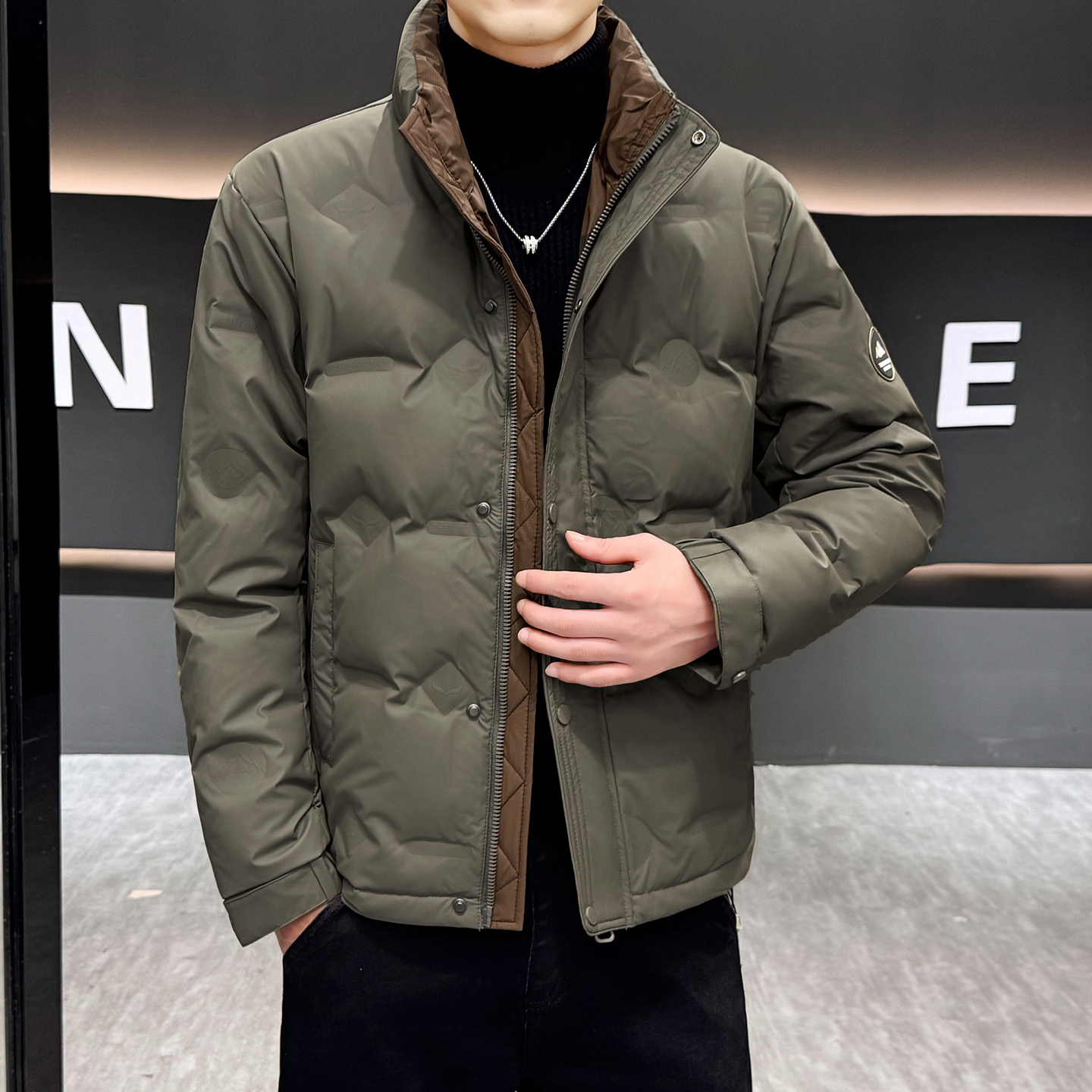 冬季新款休闲羽绒服外套男