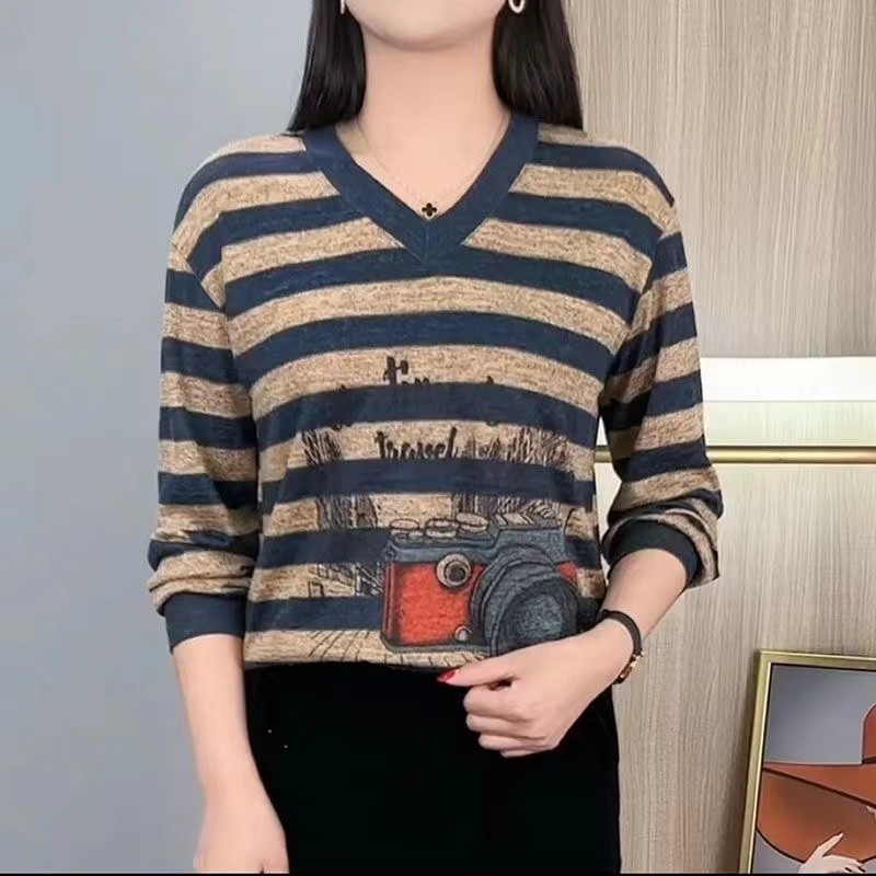 【芭拉婷】秋冬季新款女士妈妈装时尚百搭长袖V领条打底衫洋气遮
