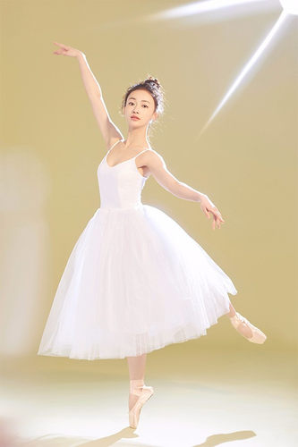 新款专业吊带写真演出服芭蕾舞裙