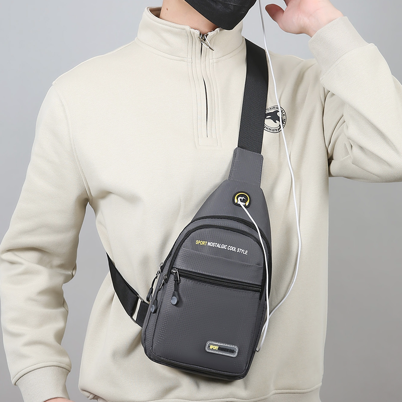 男士斜挎包胸包男款2026新款单肩小背包外出便携旅游骑行手机腰包