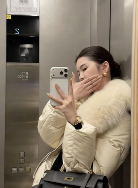 SIX ONE-标长款收腰显瘦保暖羽绒服外套(配可拆真狐狸毛毛领)6679