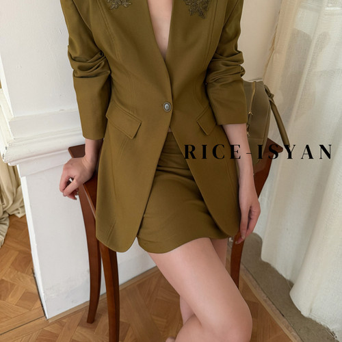 RICE- ISYAN-IS通勤风气质显瘦纯色半身裙(含安全裤不含上衣)6622