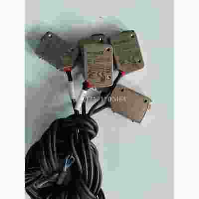 2手议价eye1nce基恩士传感功器，LR-ZB00P,能包k好，现